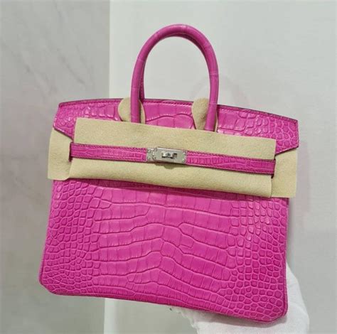 hermes rose shocking croc|Hermes birkin 25 touch crocodile.